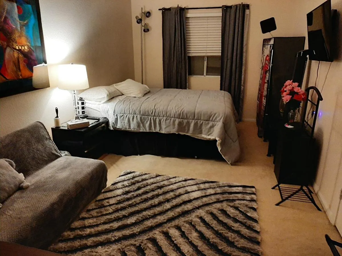 Catmosphere Las Vegas Homestay